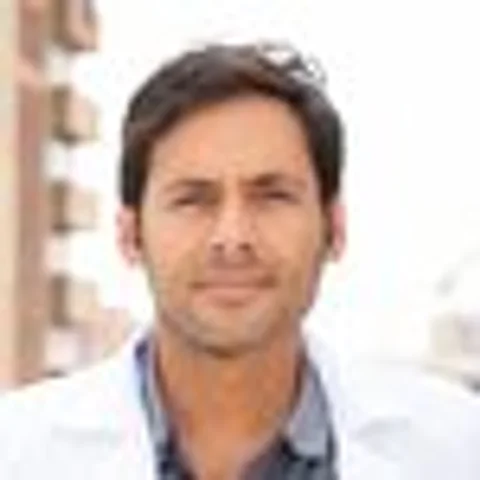 Dr. Julio Núñez Villota